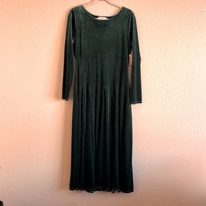 Coldwater Creek Green Velvet Dress Size M (10-12)